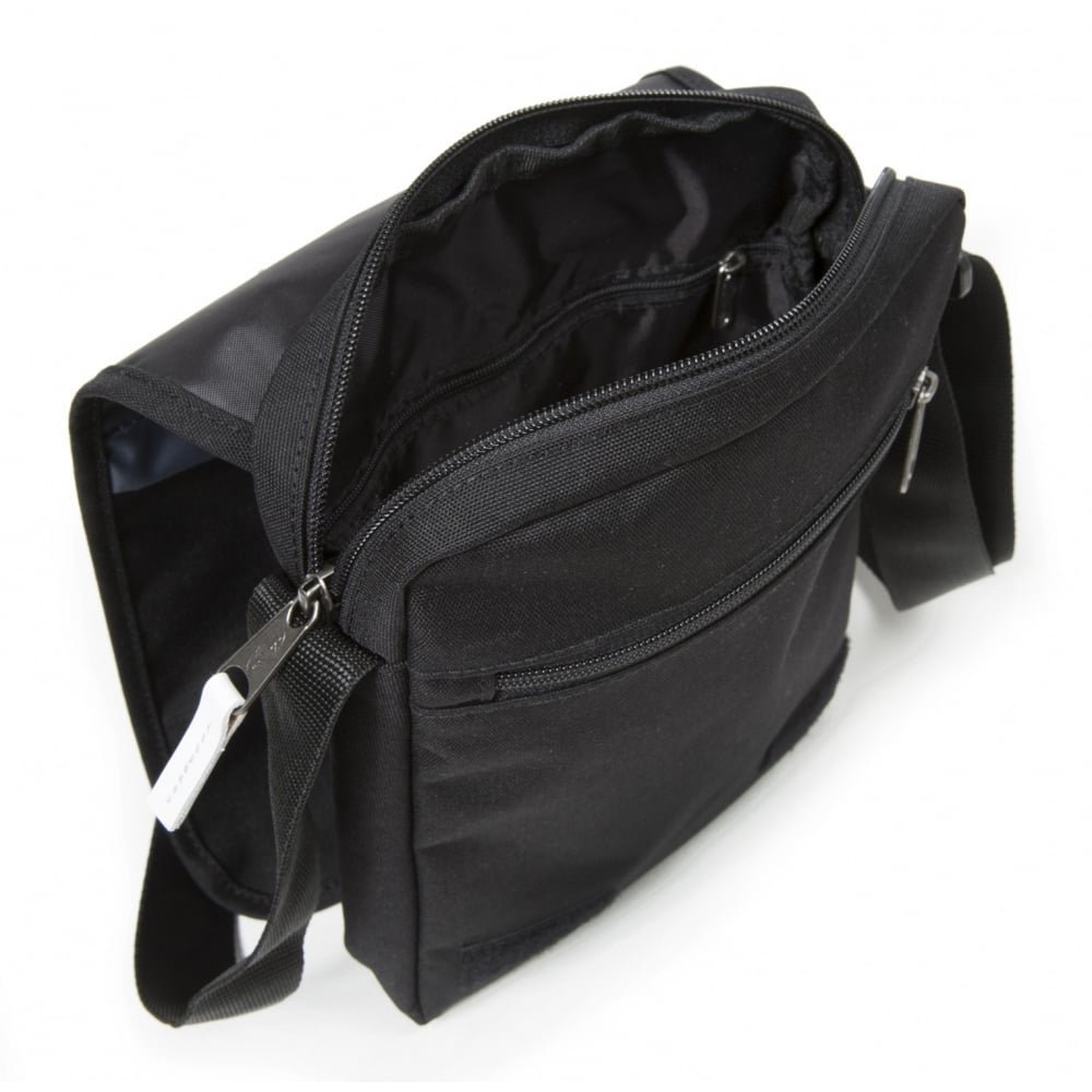 eastpak-flex-umh-ngetasche-23-cm-3-5-l-combo-black-verstellbarer-schultergurt image 3