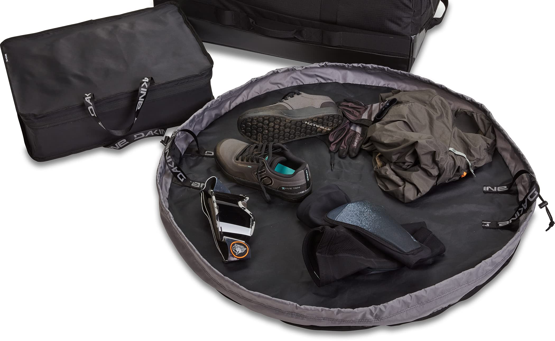 dakine-torque-duffle-125l-reisetasche-mit-helmtasche-stiefelfach image 4