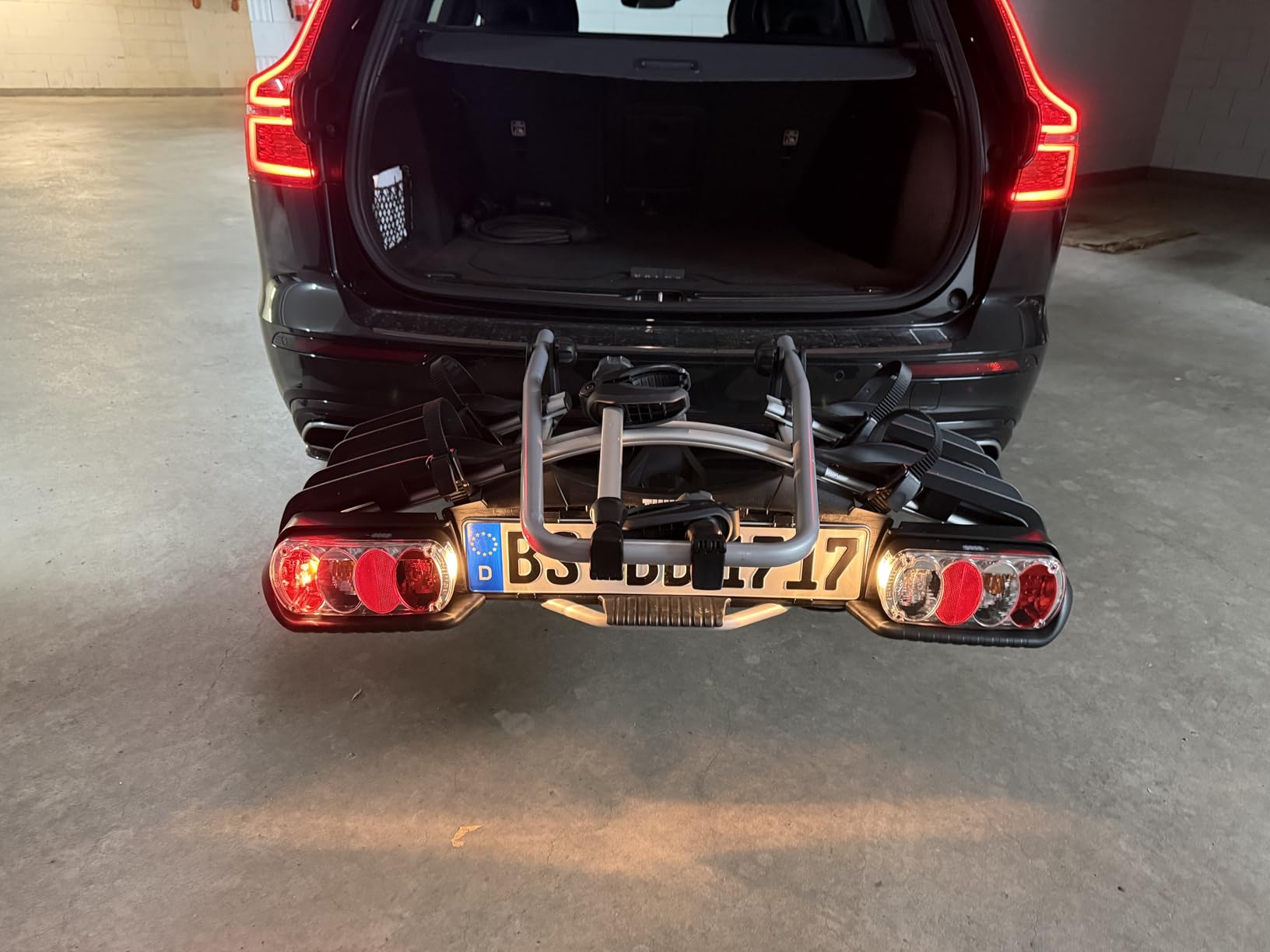 Verpackung beschädigt, Träger ok