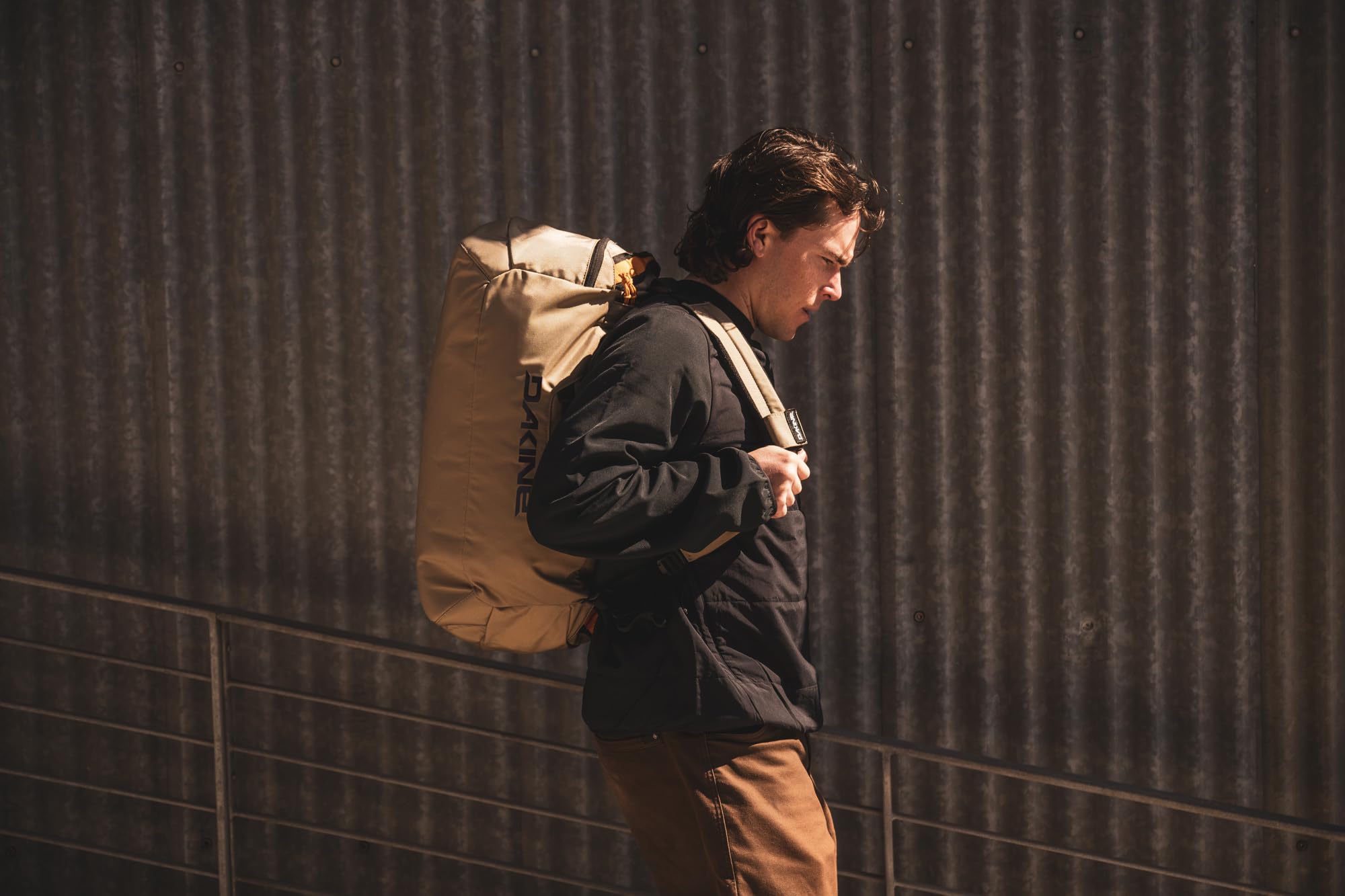 dakine-ranger-duffle-60l-reisetasche-900d-wetterfestes-gewebe-abnehmbare-rucksac image 4