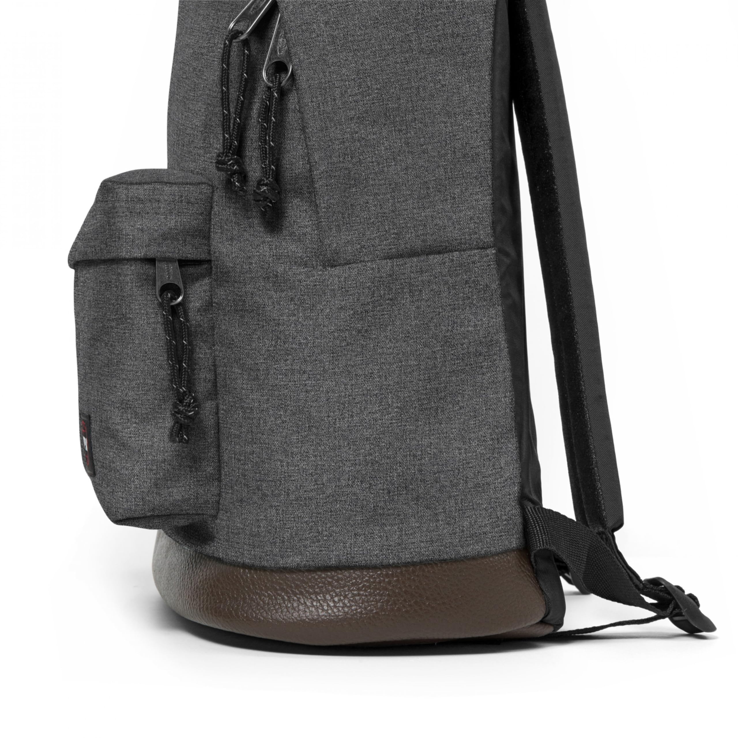 eastpak-wyoming-rucksack-24-l-mit-ledereinsatz-city-rucksack image 6