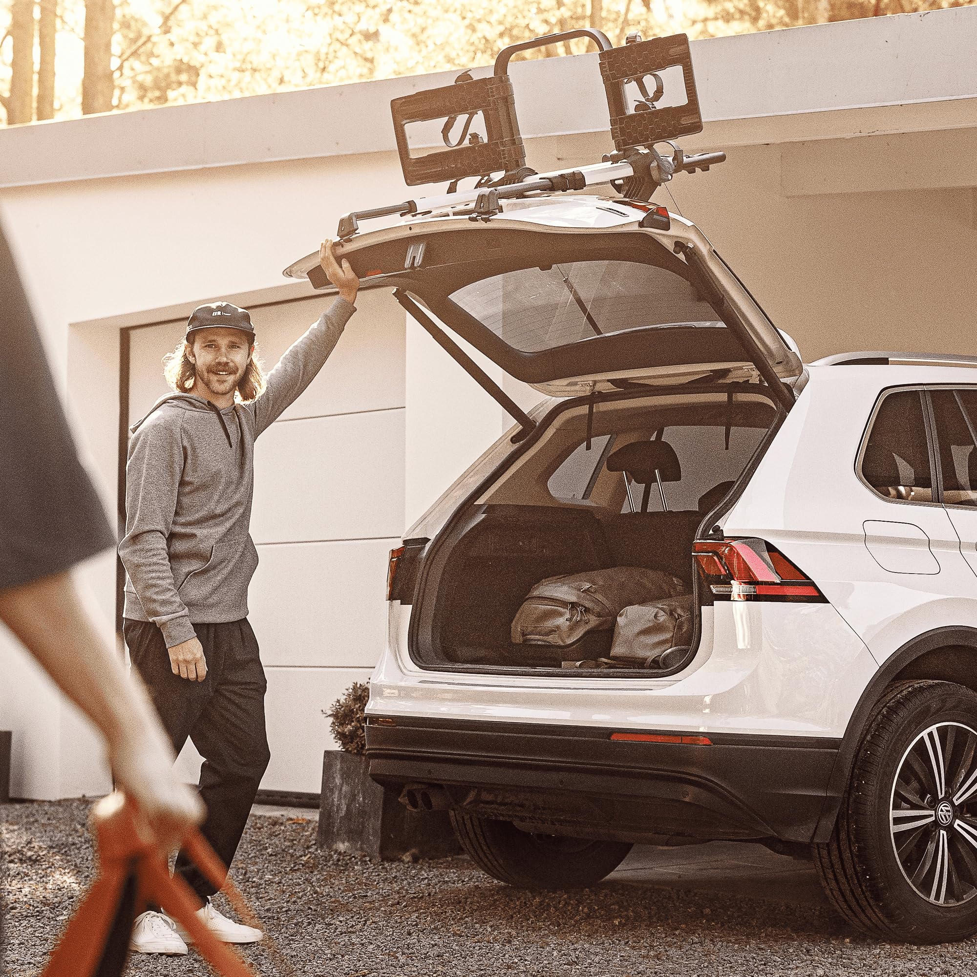 thule-outway-platform-hecktr-ger-f-r-2-fahrr-der-klappbare-plattform-black-alumi image 7