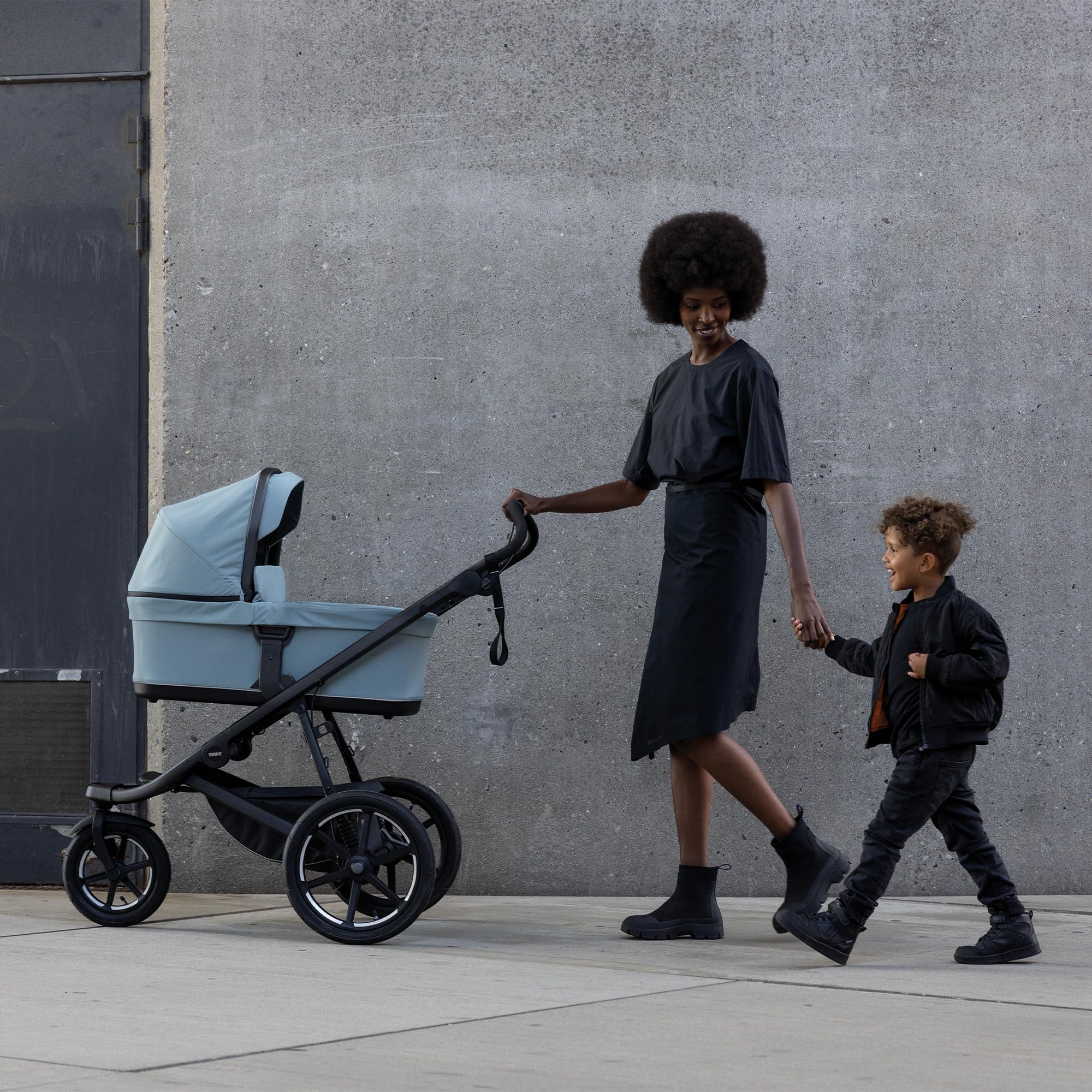 thule-urban-glide-3-terrain-buggy-nutria-green-on-black-16-luftbereifung image 5
